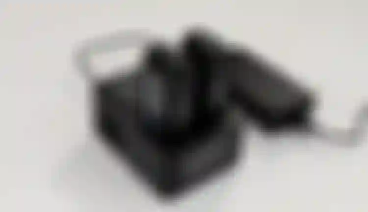 Spareparts_batteries_and_charger
