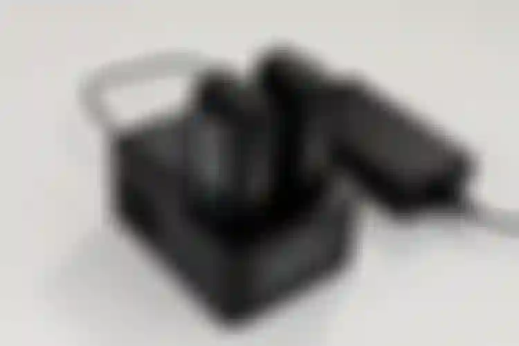 Spareparts_batteries_and_charger