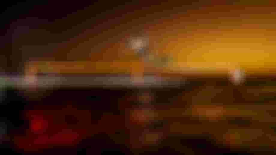 AM-_49R8922