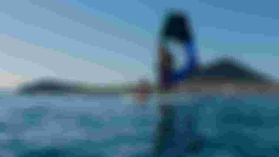 Duotone Alfa Air WS with Now Windsurf rig on the water