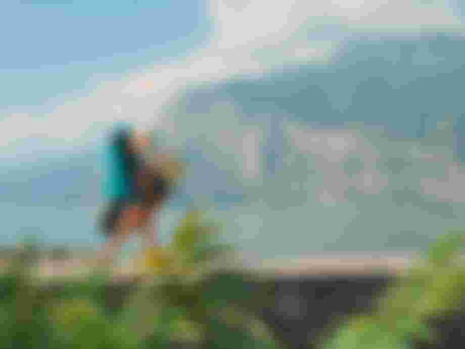 MarieSchlittenbauer_Lifestyle_LakeGarda_Duotone_by-AndreaDalCanton_Marie10