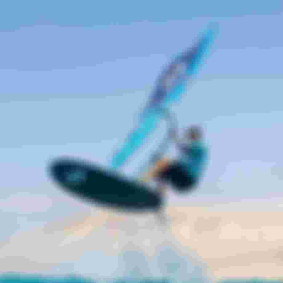 Sacha_jumping_Fuerte