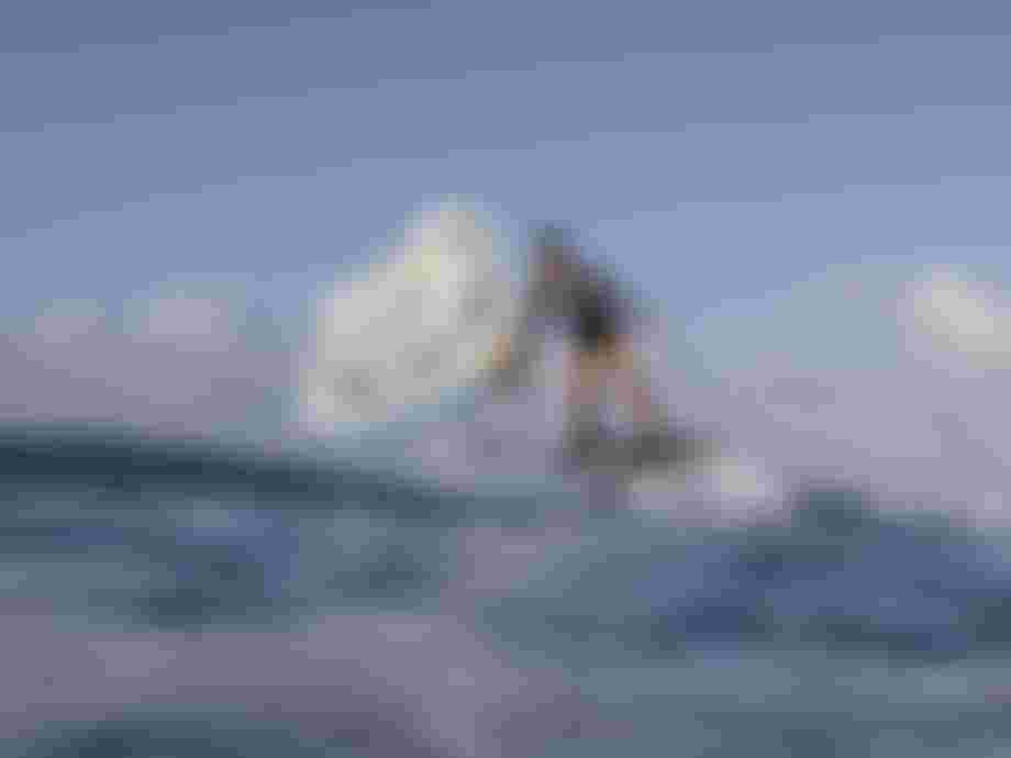 MariaBehrens_SkyStyleSLS25_UnitSLSConceptBlue25_Duotone_Maui_by-JohnCarter_DY3_D2_1186