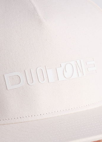 100 % algodón con un moderno logo de goma