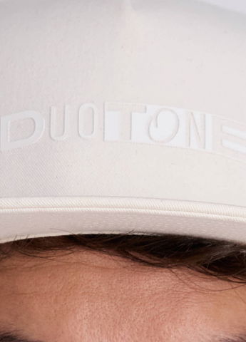 Ojales de ventilación y banda de sudor de malla para comodidad y frescura