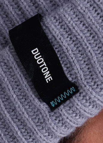 Loop label with Duotone logo