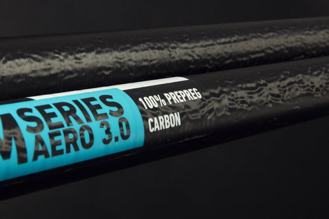 Duotone Platinum Series Aero 3.0 RDM Windsurf-Mast in carbon-schwarz und cyan