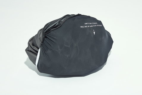 Duotone Quiver Flight.Light quiver bag in charcoal black with dark grey and light grey