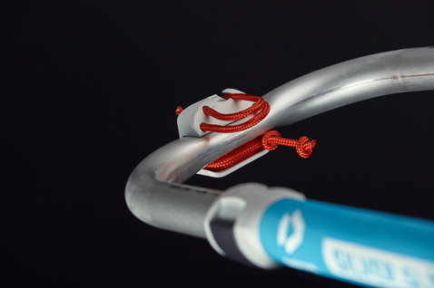Duotone Silver Series wishbone windsurf 180-230 cm SL 30mm en noir, argent et cyan