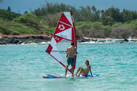 Duotone DRIVE_CLOTH 2021 freeride sail during windsurfing in a tropical ocean lagoon