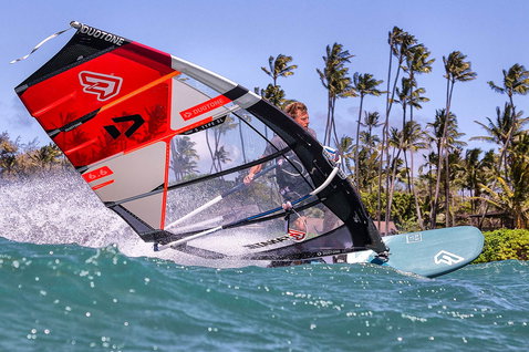 Duotone_Windsurfing_S_Type-SL_Action-Shots_4