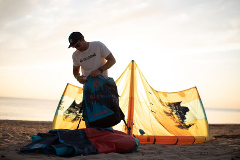 Duotone Dice LEI kite during kitesurfing on an ocean beach