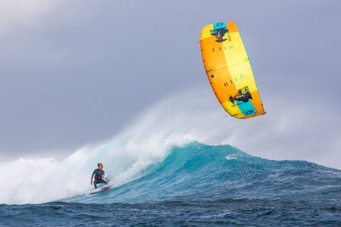 Duotone Dice LEI kite during wave riding on an ocean beach