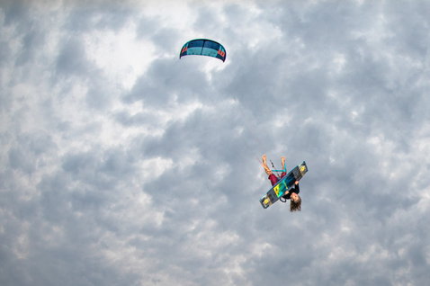 Duotone Evo LEI kite during kitesurfing under overcast sky