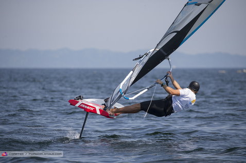 Duotone_Windsurfing_Warp_Foil-20.20_Action-Shots_4