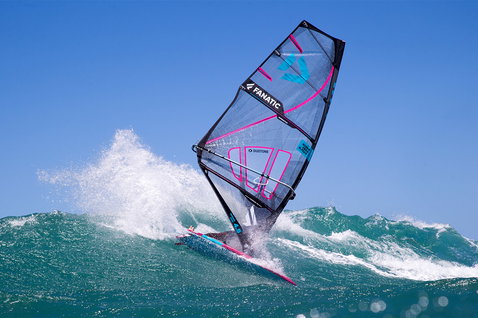 Duotone_Windsurfing_Super-Hero-M.Plus_Action-Shots_1
