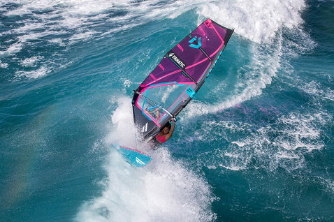 Duotone_Windsurfing_Super-Hero_Action-Shots_3
