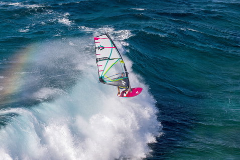 Duotone_Windsurfing_Super-Hero_Action-Shots_4