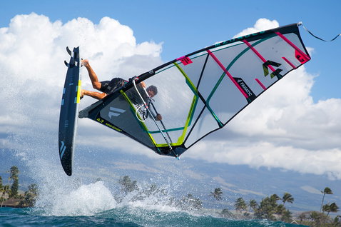Duotone_Windsurfing_Super-Session_Action-Shots_4