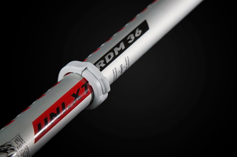 Duotone Windsurfing UNI.XT XT prolunga albero RDM 36 in nero, bianco e rosso
