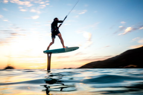 Planche de foil lors du foiling en océan ouvert