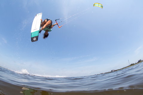 Duotone Click Bar Quad Control control bar during kitesurfing on the ocean