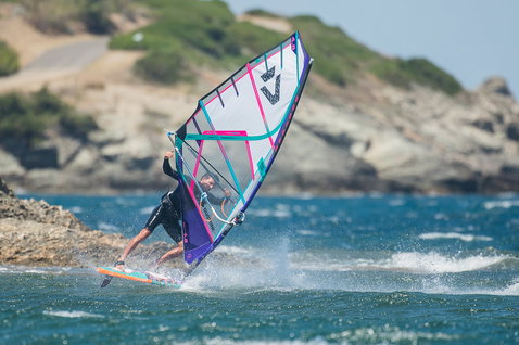 Duotone_Windsurfing_IDOL-LTD_Action-Shots_1