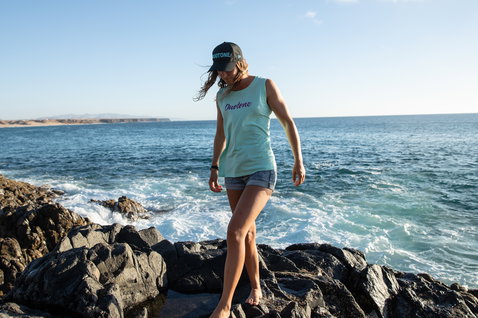 Duotone_Apparel_Tank-Duotone-women_Action-Shots_2