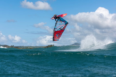Duotone_Windsurfing_Super_Hero_Action-Shots_3