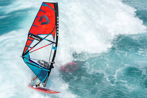 Duotone_Windsurfing_Super_Hero_Action-Shots_7