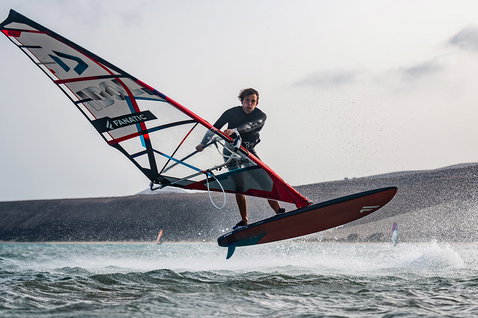 Duotone_Windsurfing_Idol-LTD_Action-Shots_4