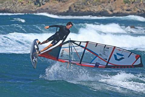 Duotone_Windsurfing_Idol-LTD_Action-Shots_3
