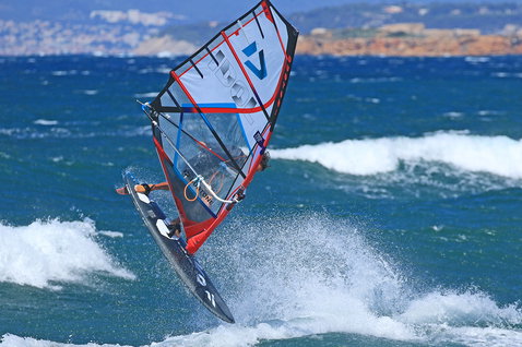 Duotone_Windsurfing_Idol-LTD_Action-Shots_7