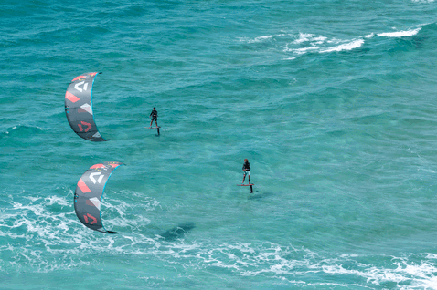 Duotone Rebel SLS LEI kite during foiling on the open ocean at a tropical beach