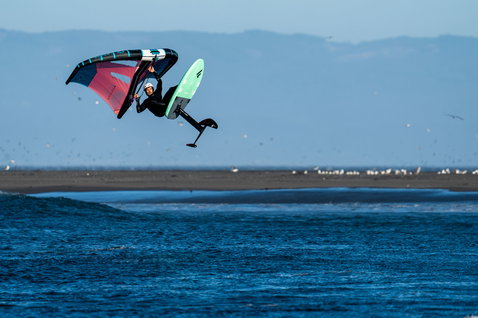 Duotone_Wing_Foiling_Slick-SLS_Action-Shots_3
