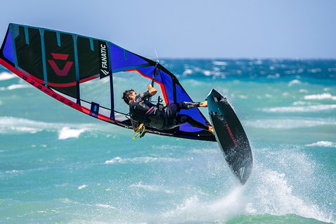 Duotone_Windsurfing_Duke_Action-Shots_6