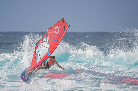 Duotone_Windsurfing_Super_Hero_Action-Shots_1