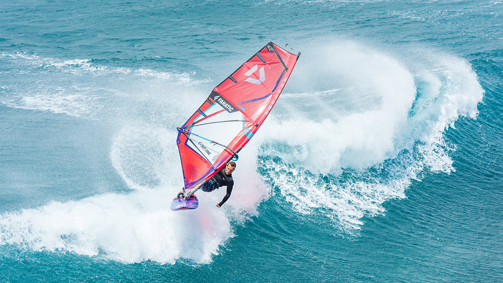 SUPER_HERO 2023 ᐅ World Cup wave sail | DUOTONE Windsurfing