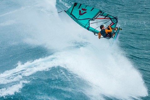Duotone_Windsurfing_Super_Hero_Action-Shots_5