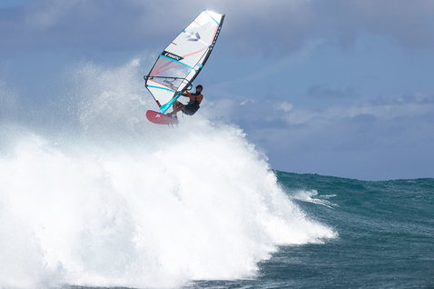 Duotone_Windsurfing_Super_Star-SLS_Action-Shots_6