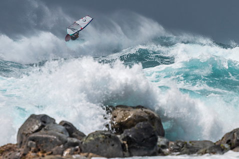 Duotone_Windsurfing_Super_Hero-SLS_Action-Shots_7