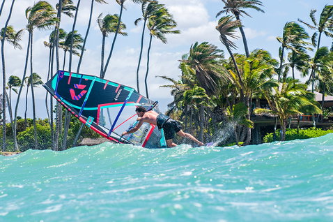 Duotone_Windsurfing_Idol-LTD_Action-Shots_4