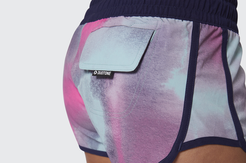 Duotone Apparel Hotshorts donna in blu navy scuro con rosa, lavanda, azzurro e grigio