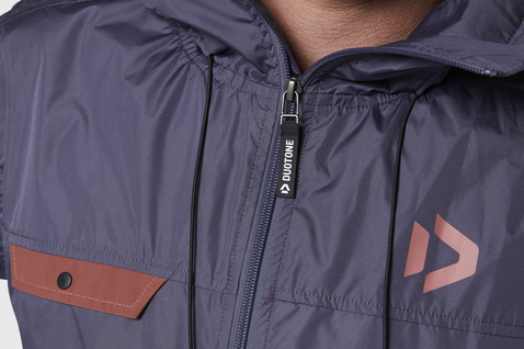 Duotone Kiteboarding Jacket Windbreaker unisex dettaglio in viola ardesia scuro, ruggine e grigio chiaro
