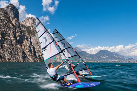 Duotone_Windsurfing_E_Pace-SLS_Action-Shots_8