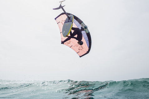 Duotone_Wing_Foiling_Slick-(LK)_Action-Shots_3