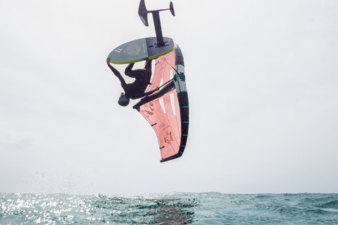 Duotone_Wing_Foiling_Slick-(LK)_Action-Shots_4