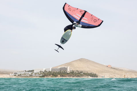 Duotone_Wing_Foiling_Slick-(LK)_Action-Shots_11