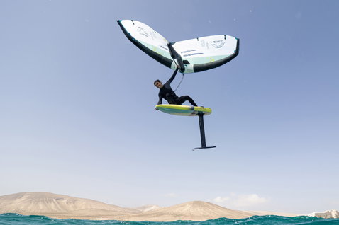Duotone_Wing_Foiling_Slick-(LK)_Action-Shots_10