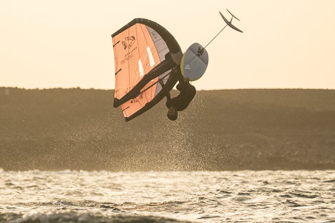 Duotone_Wing_Foiling_Slick-(LK)_Action-Shots_12